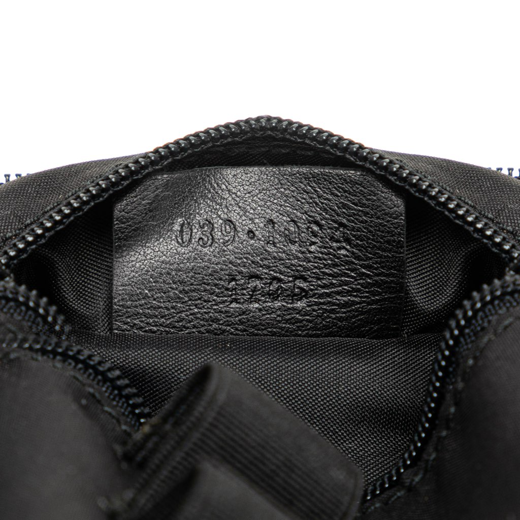 Gucci GG Canvas Cosmetic Pouch - Detail 1