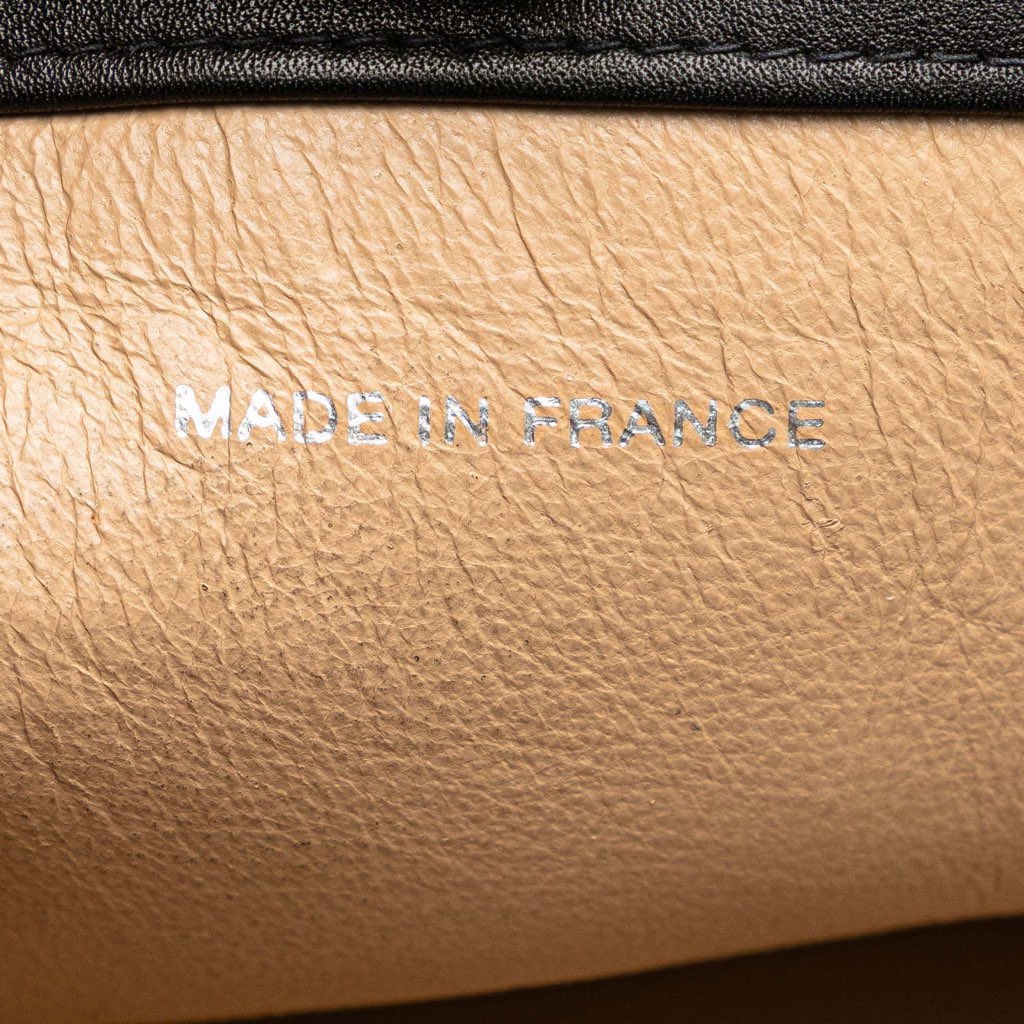 Chanel CC Lambskin Tote - Detail 1