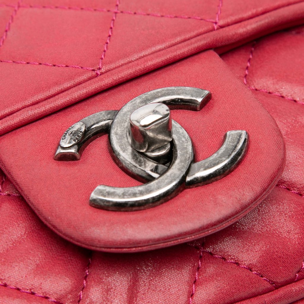 Chanel Small Quilted Iridescent Calfskin Shiva Flap - Detail 1