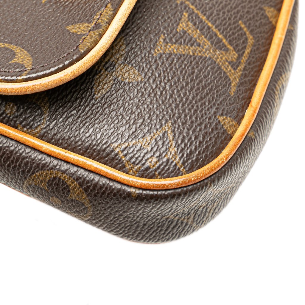 Louis Vuitton Monogram Pochette Cancun - Image 10