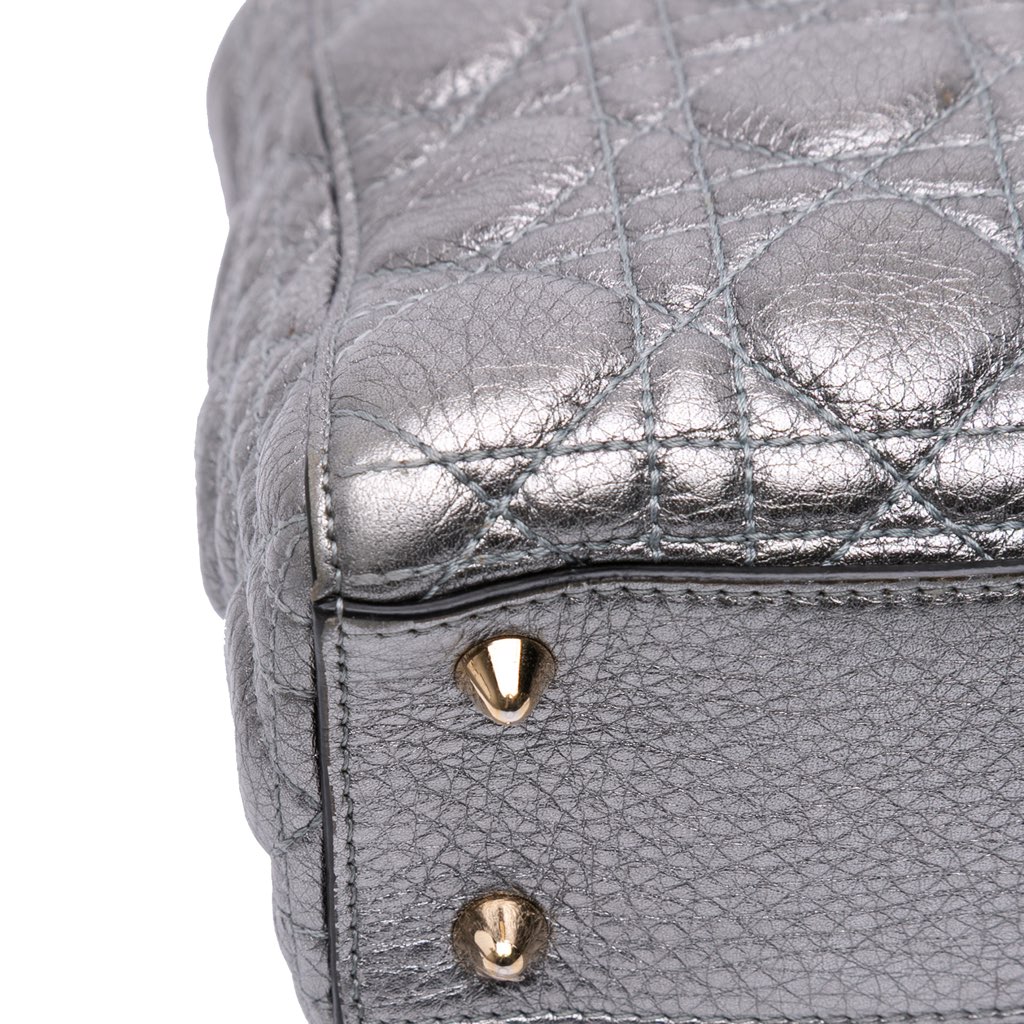 Dior Small Metallic Grained Calfskin Cannage Supple Lady Dior - Detail 1