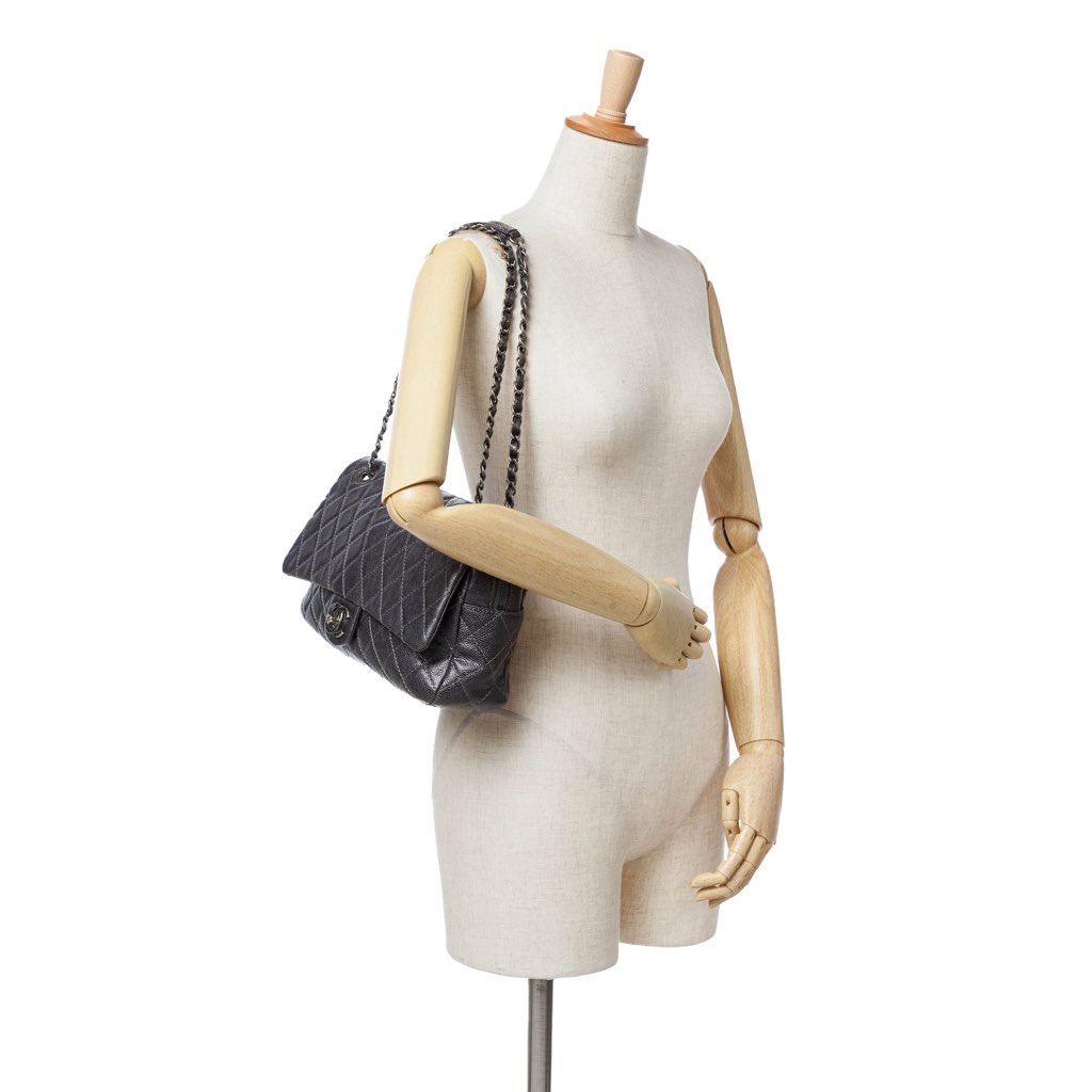 Chanel Jumbo Quilted Caviar Easy Flap - Image 13