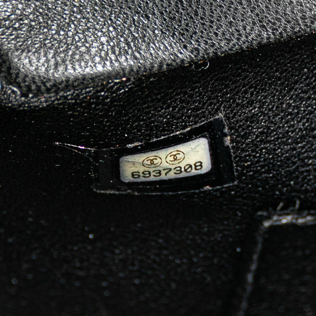 Chanel Caviar Medallion Tote - Detail 1