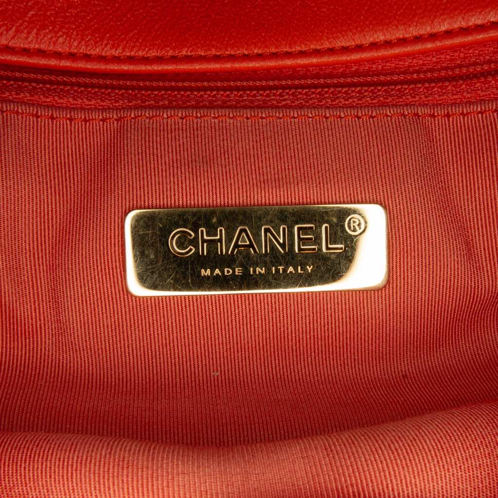 Chanel Large 19 Lambskin Flap - Detail 2