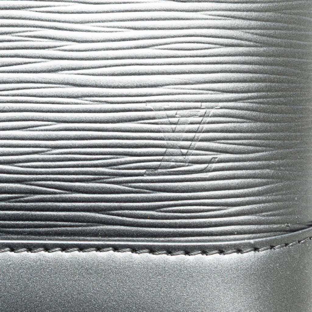 Louis Vuitton Epi Alma BB - Image 10