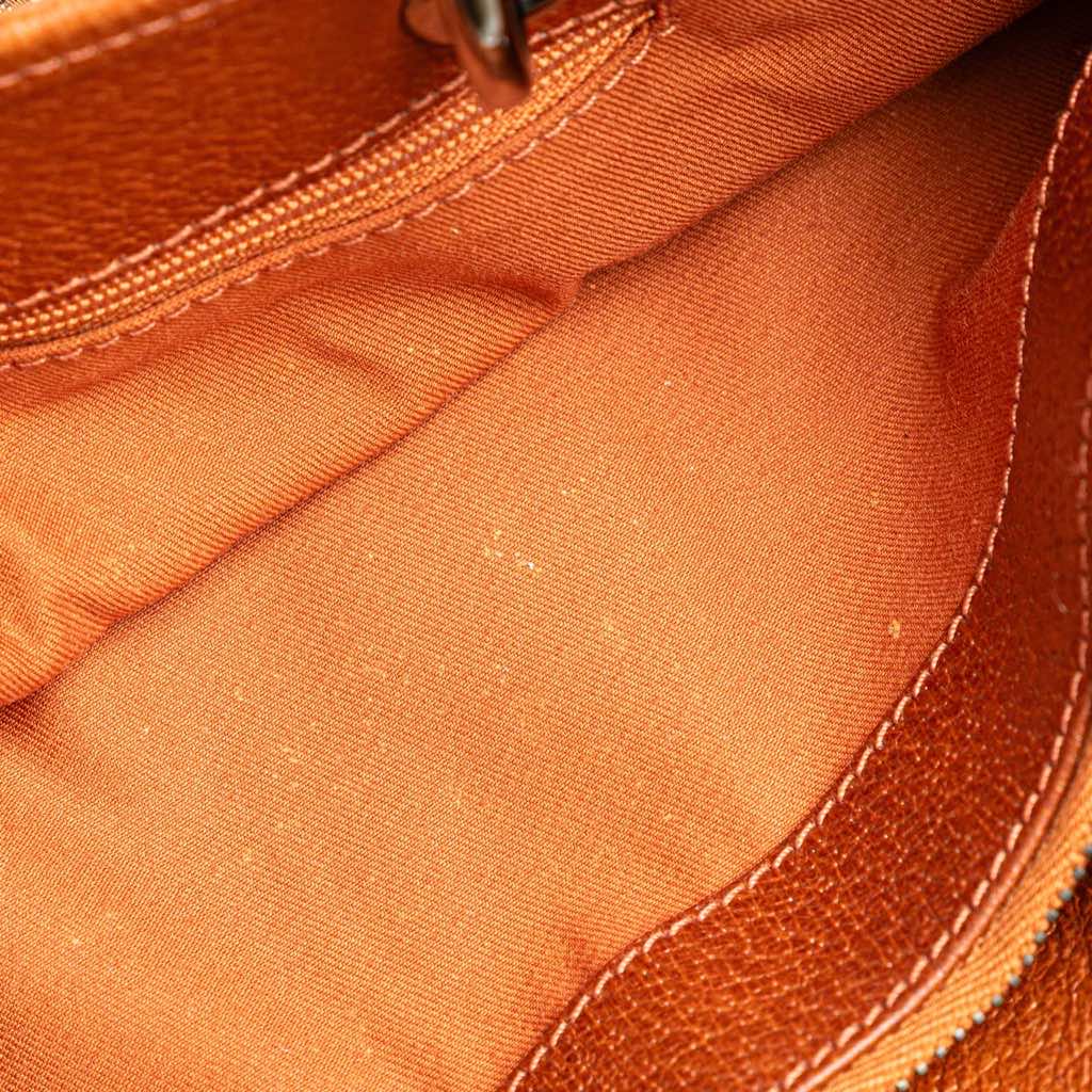 Gucci Medium GG Canvas Eclipse Tote - Detail 2