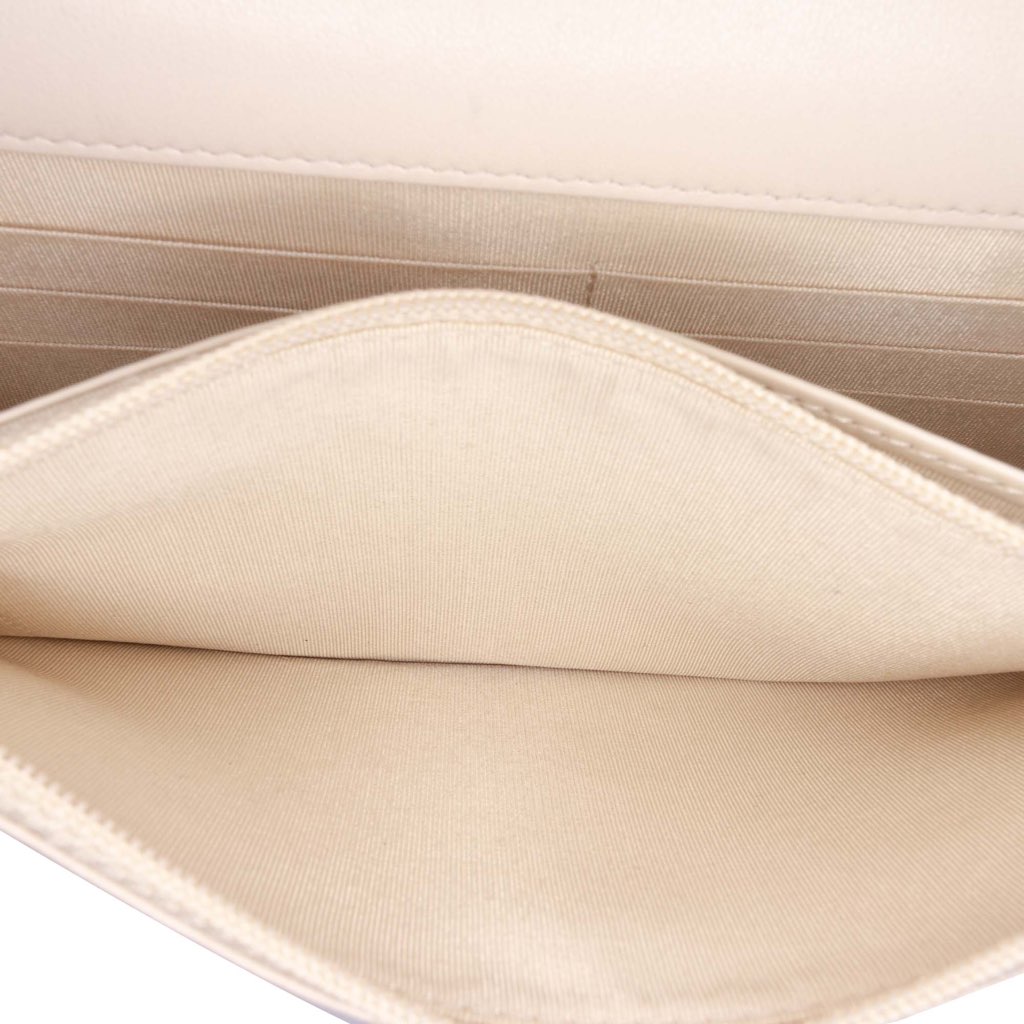 Chanel Quilted Lambskin 19 Wallet on Chain - 5