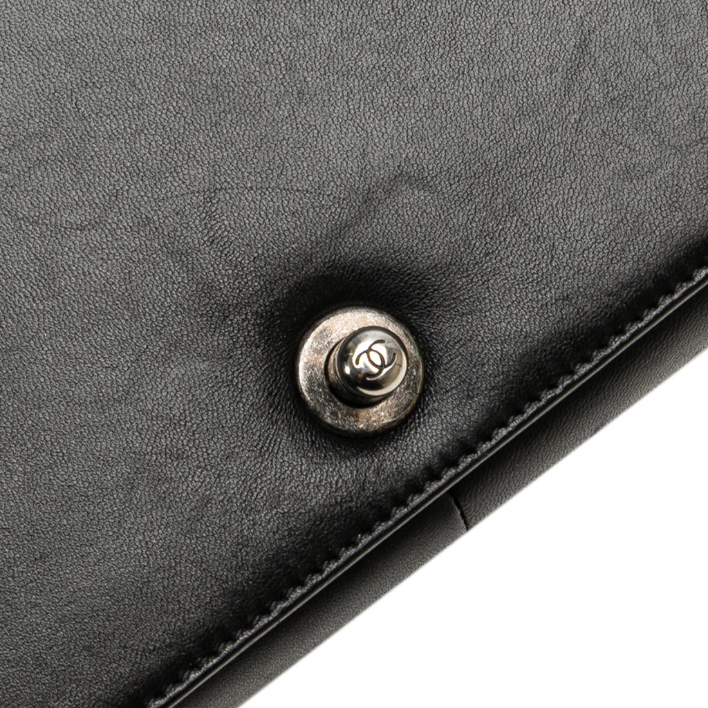 Chanel Old Medium Quilted Lambskin Boy Flap - Image 11