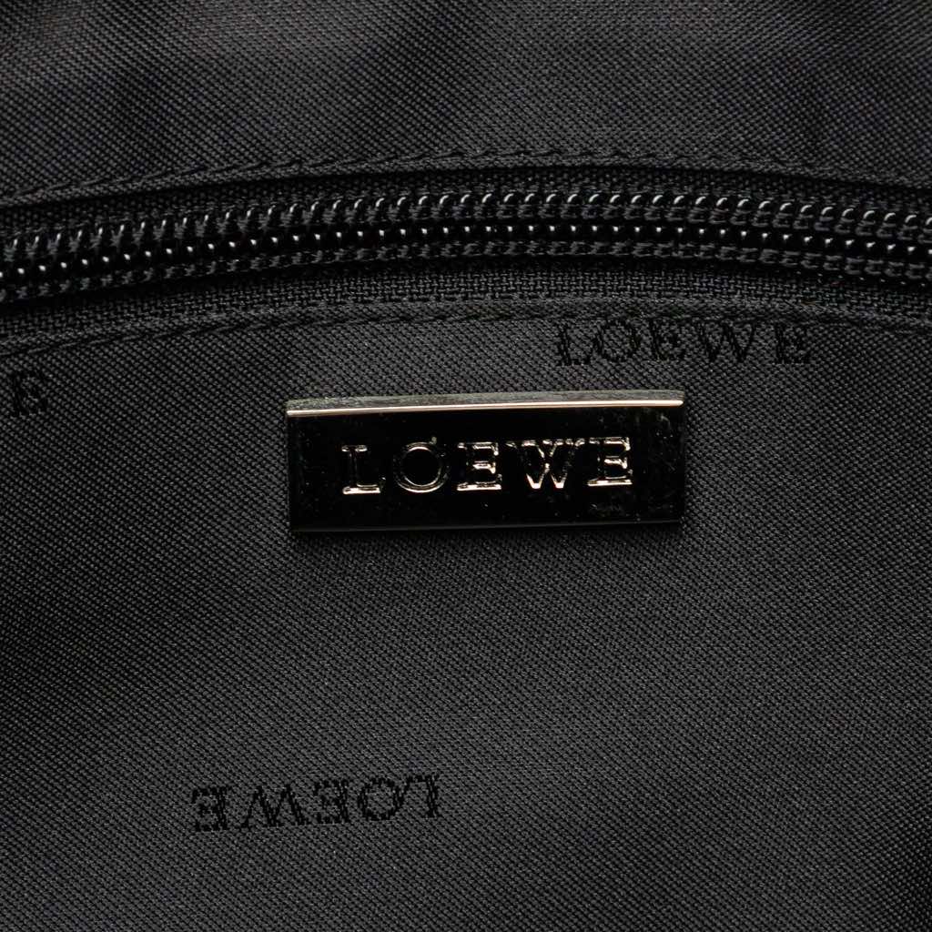Loewe Perforated Leather Amazona 28 - Detail 2