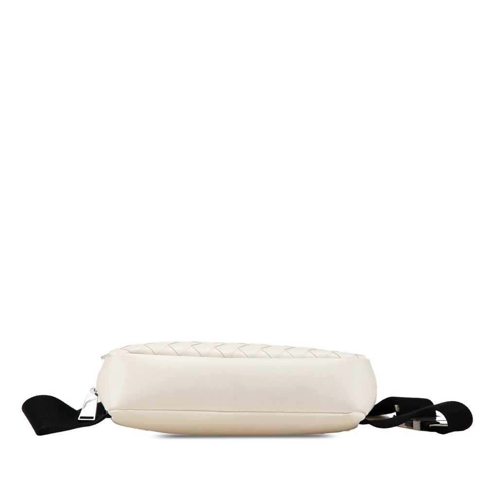 Bottega Veneta Leather Intrecciato Belt Bag - 3
