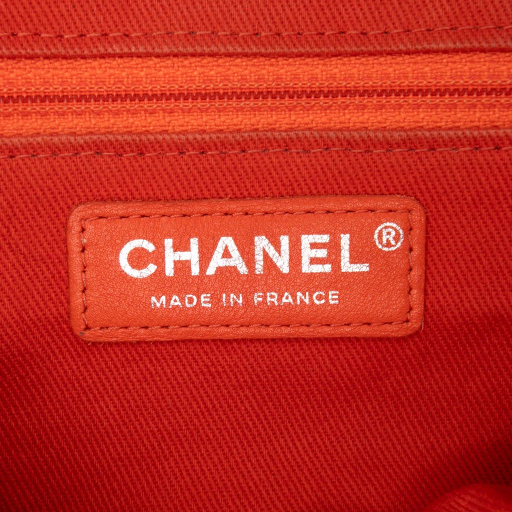 Chanel Medium Quilted Caviar Easy Flap - Side view