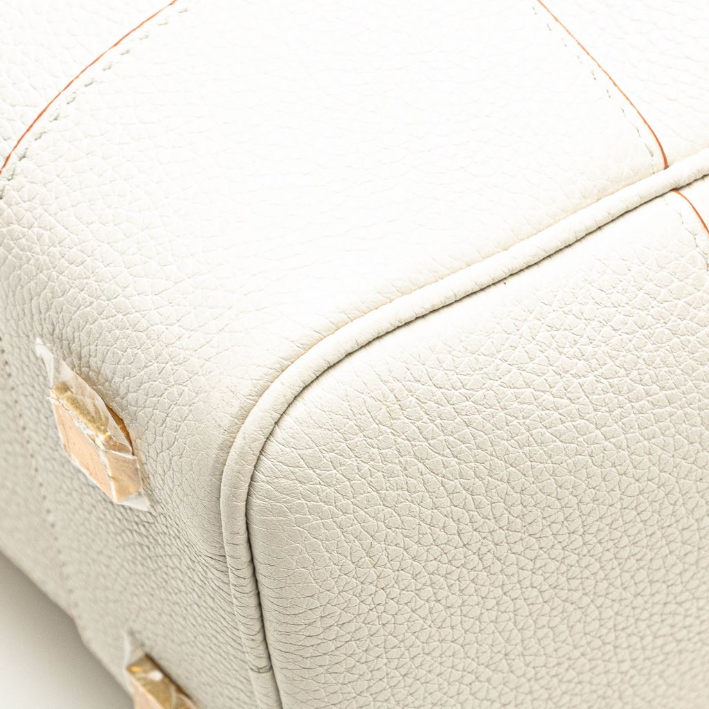 Loewe Leather Amazona Square 19 - Image 13