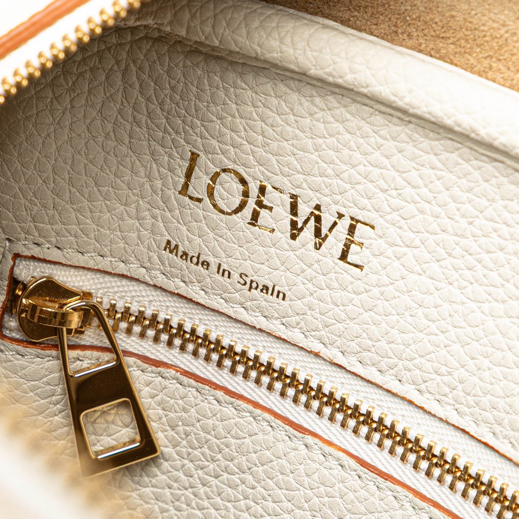 Loewe Leather Amazona Square 19 - Side view