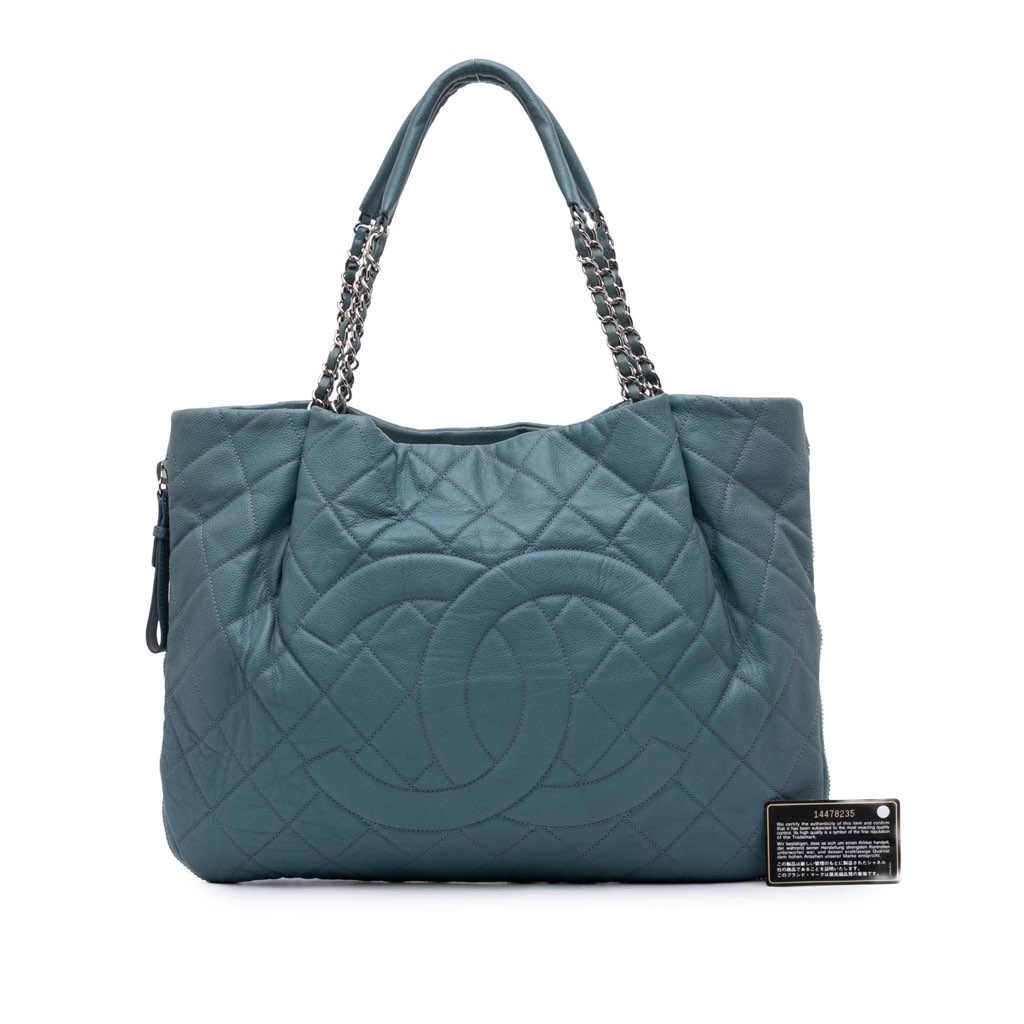 Chanel Quilted Caviar Expandable Zip Tote - Image 14