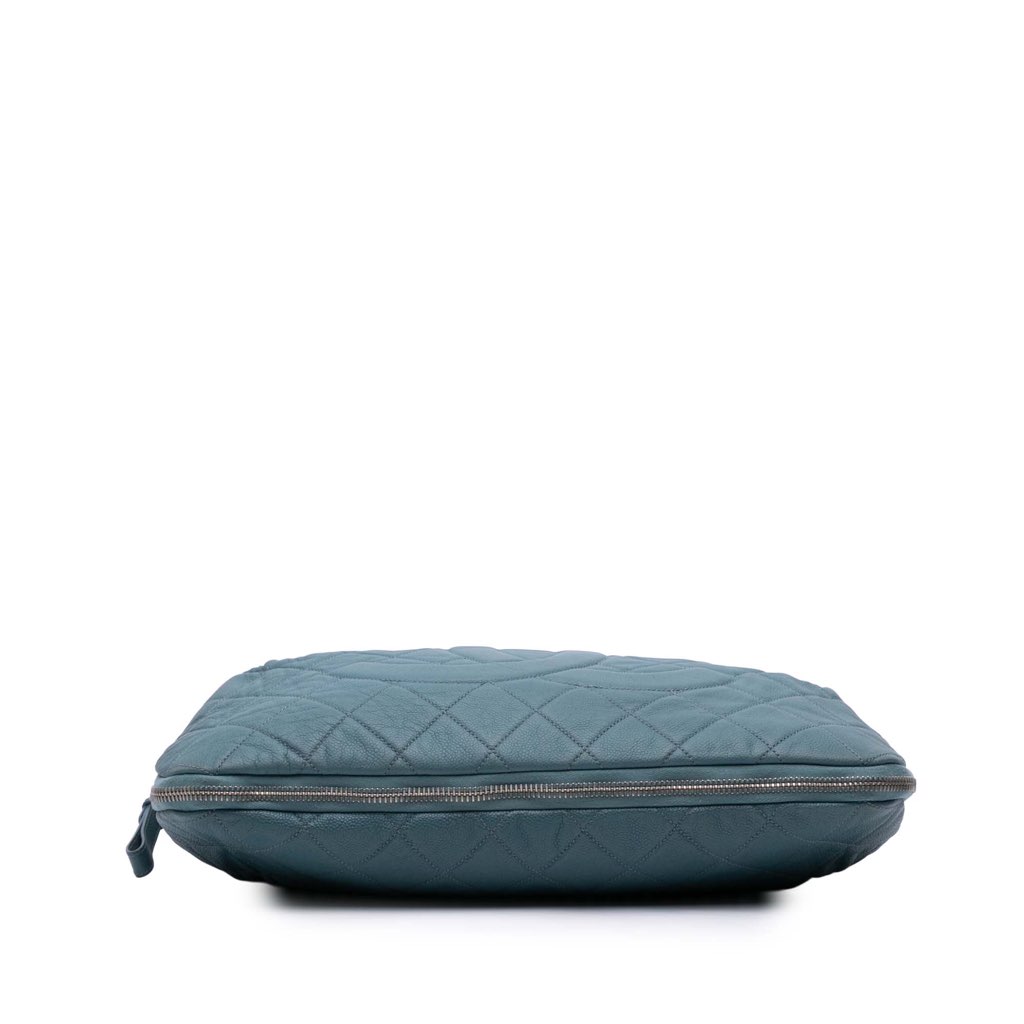 Chanel Quilted Caviar Expandable Zip Tote - Image 6