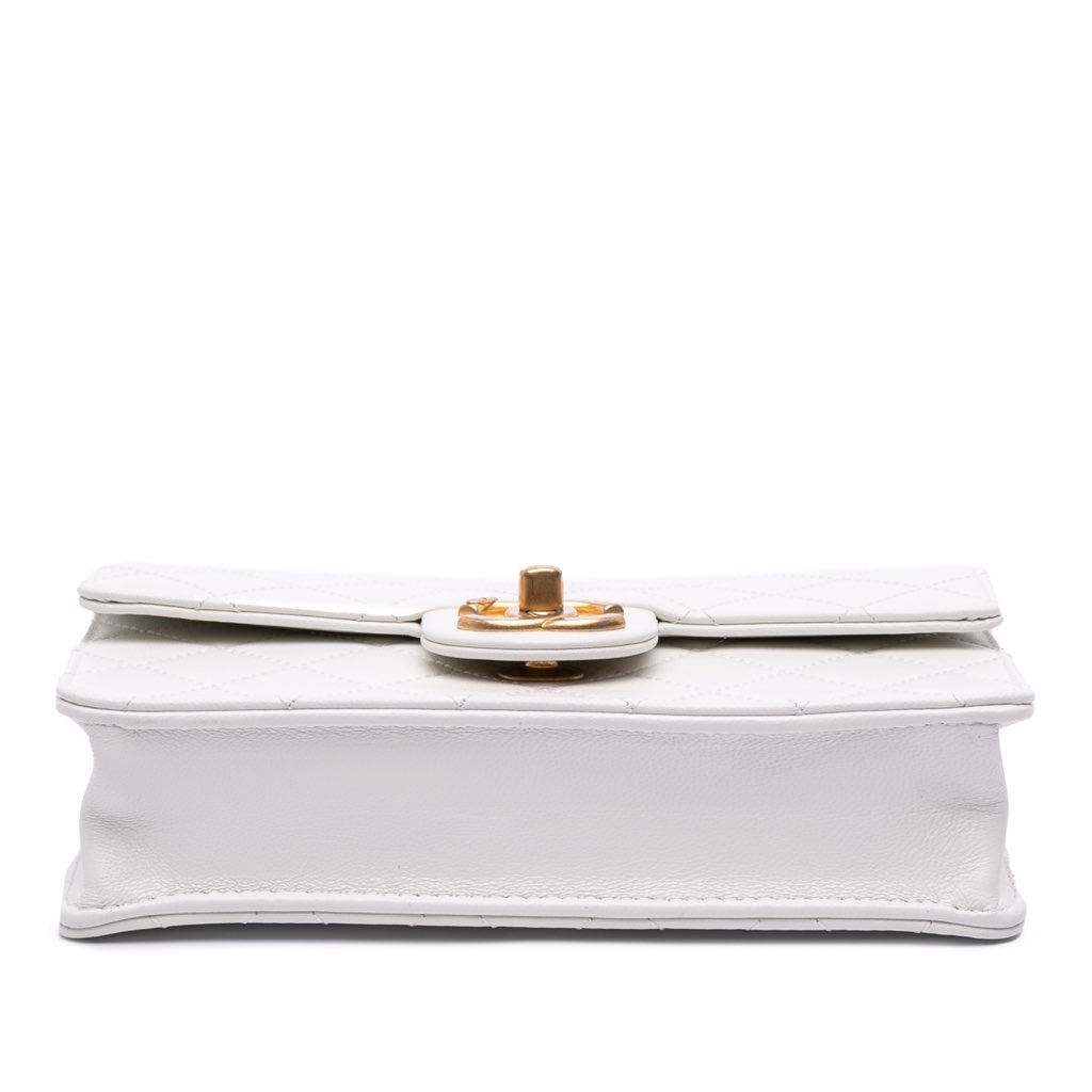 Chanel Medium Chic Pearls Lambskin Flap - 3