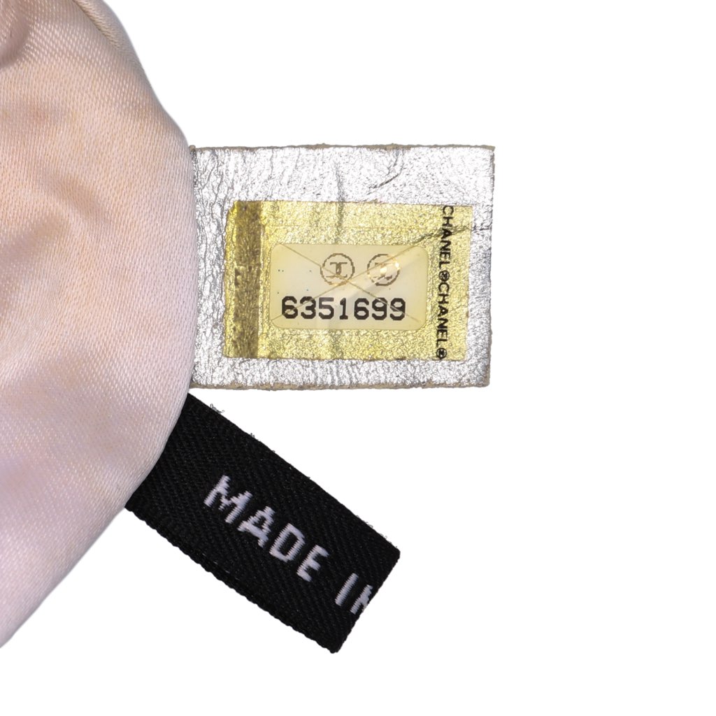 Chanel New Travel Line Nylon East West Flap - Detail 1