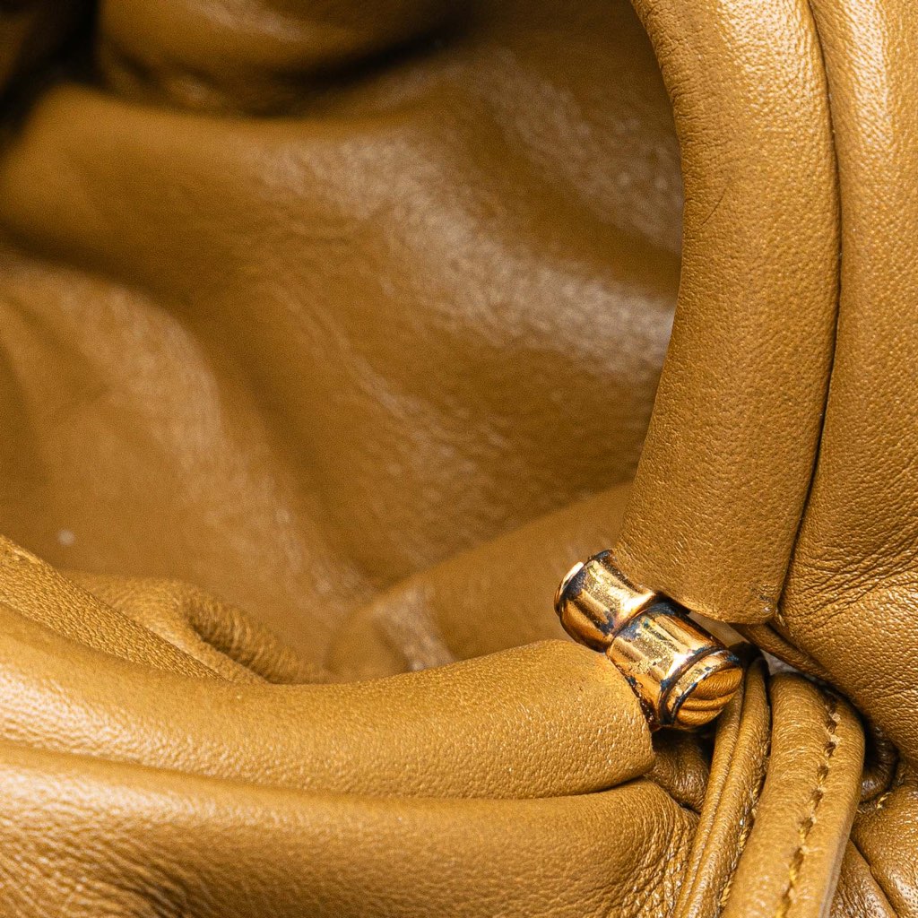 Bottega Veneta Lambskin The Pouch Coin Purse - Detail 2