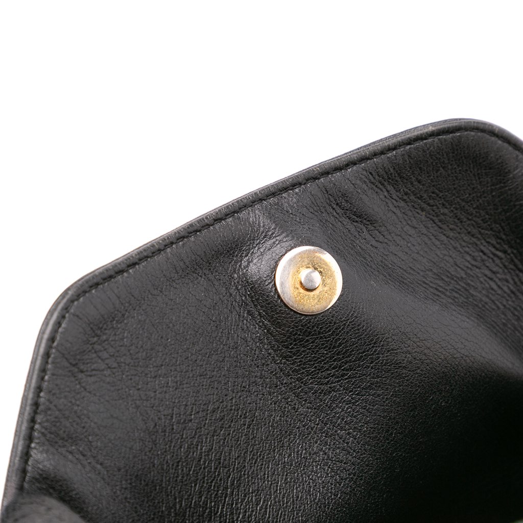 Chanel Quilted Chevron Lambskin Handle with Chic Bucket Bag - Detail 2