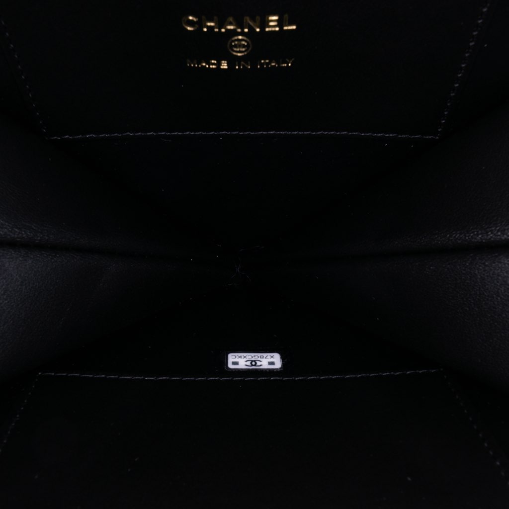 Chanel Quilted Patent Calfskin CC Heart Clutch With Chain - 4