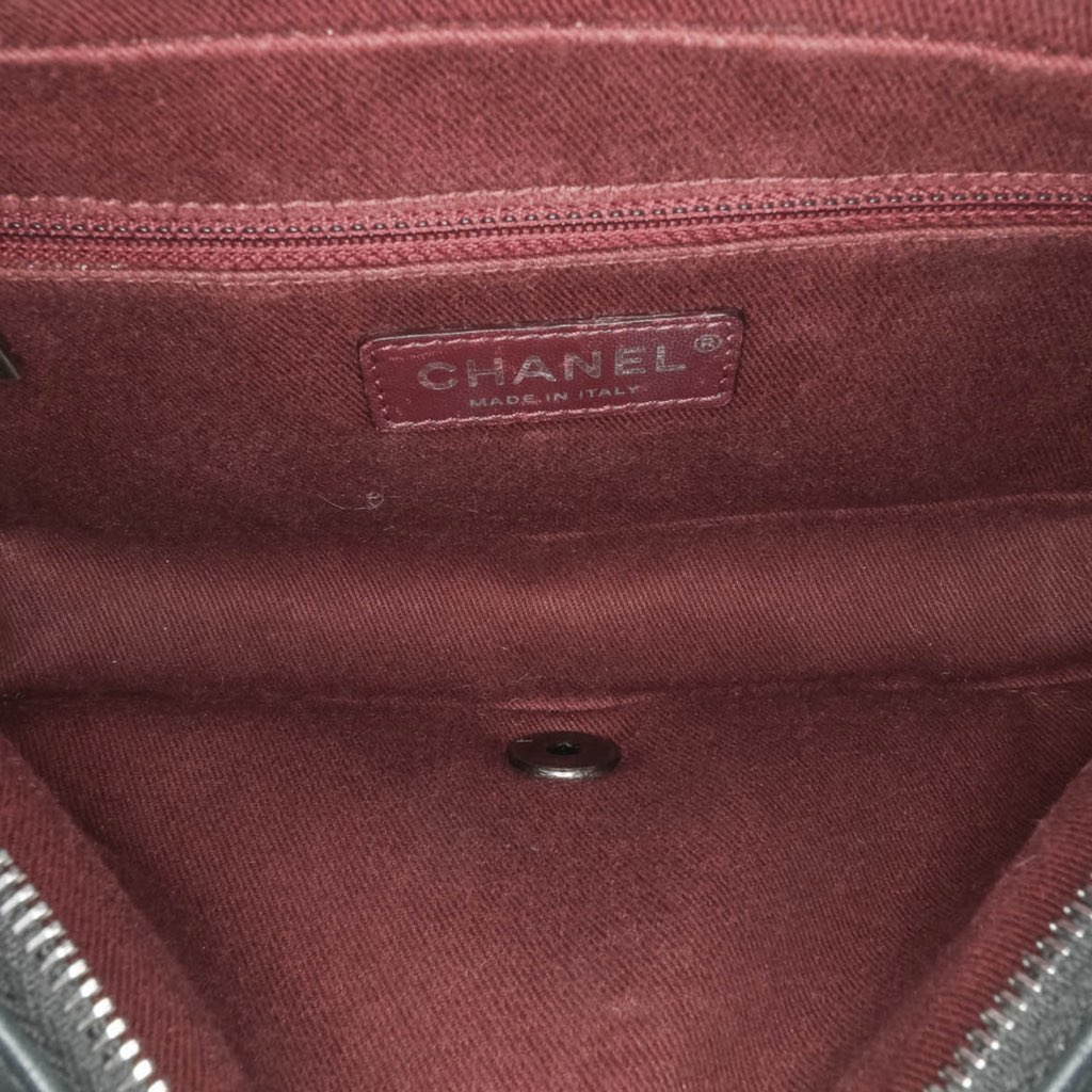 Chanel Quilted Calfskin Day Trip Flap - 4