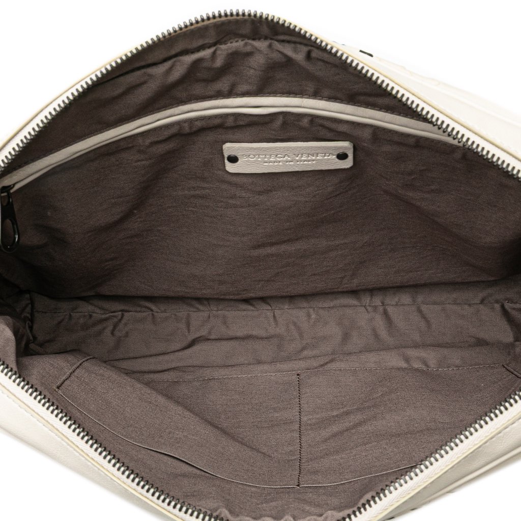 Bottega Veneta Intrecciato Trimmed Leather Wristlet Clutch - 4