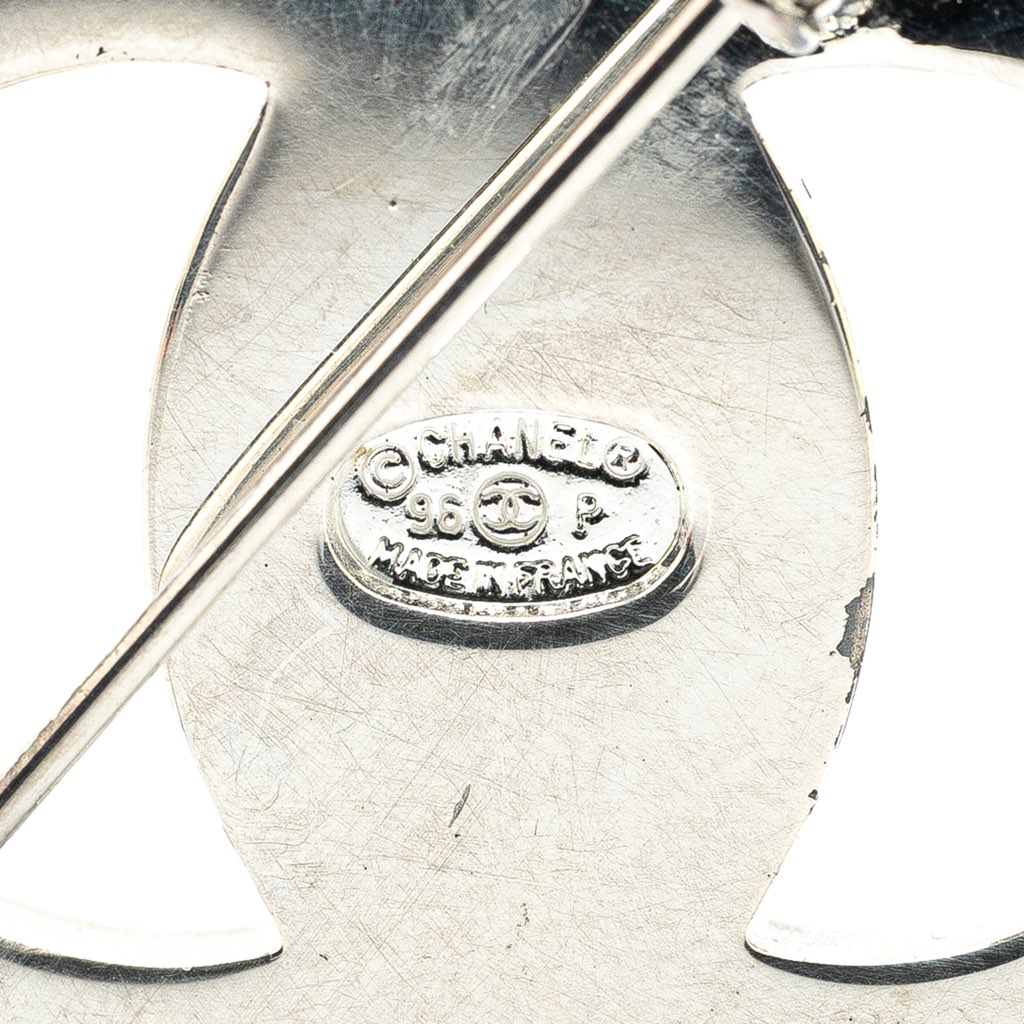 Chanel CC Silver Plated Turn Lock Brooch - 3