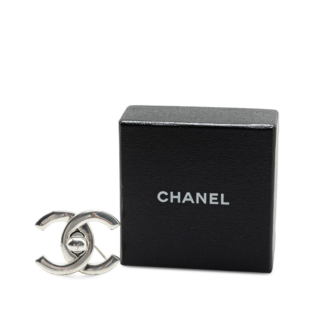 Chanel CC Silver Plated Turn Lock Brooch - 4