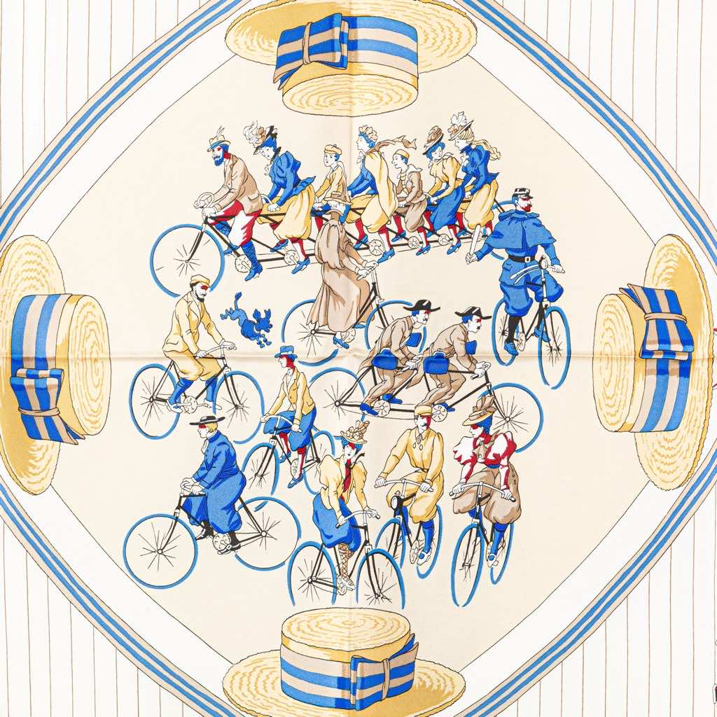 Hermès Les Becanes Silk Scarf - 2