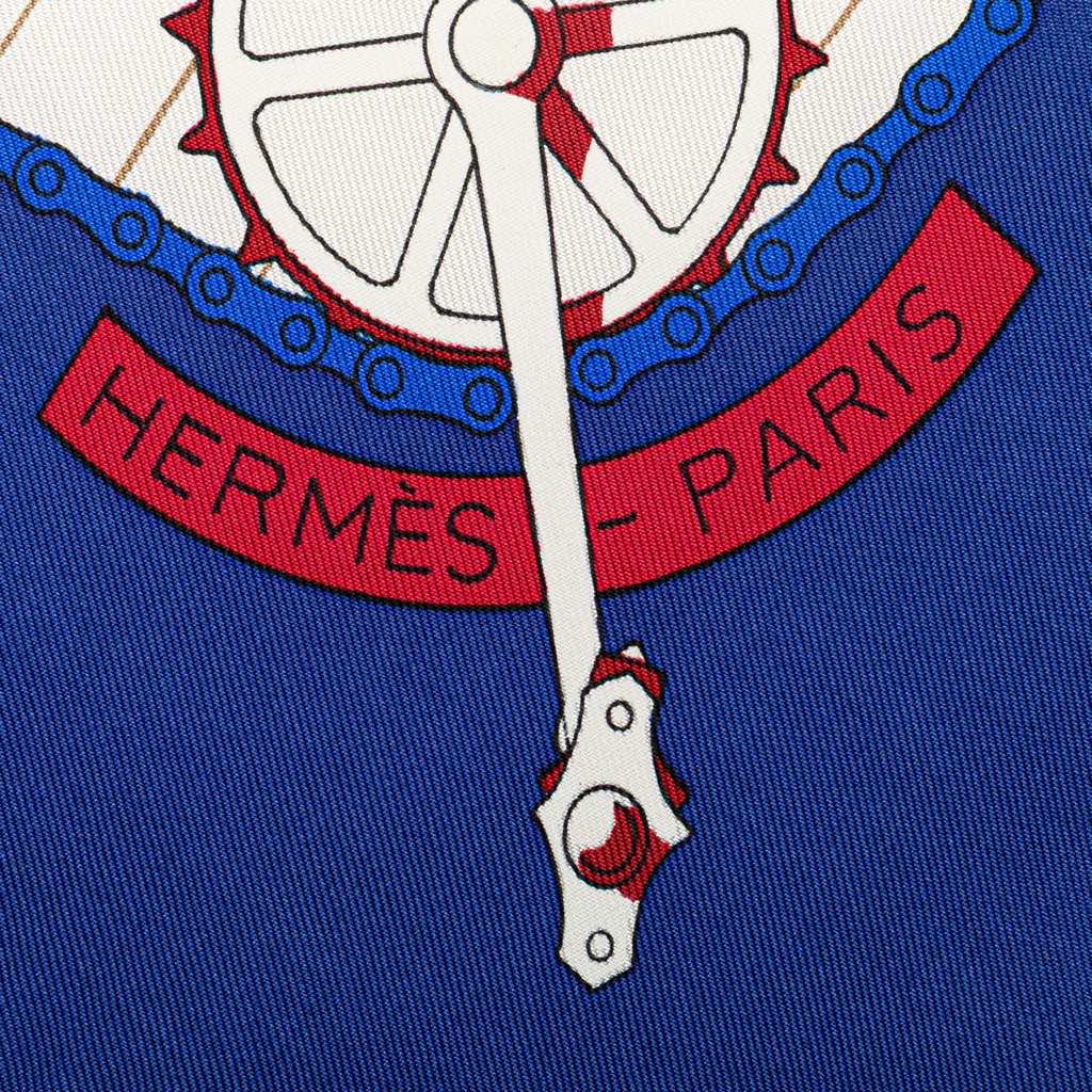 Hermès Les Becanes Silk Scarf - 3