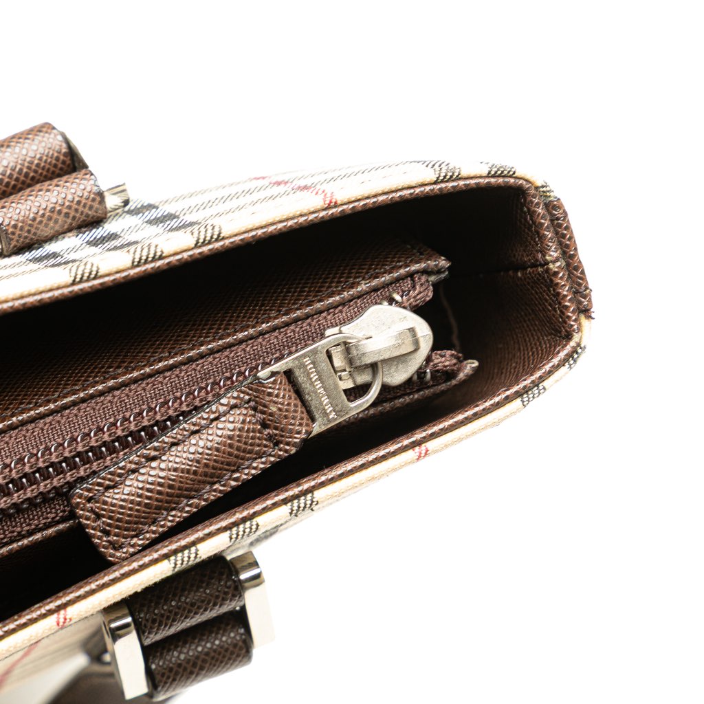 Burberry House Check Coated Canvas Bucket Tote - Image 10