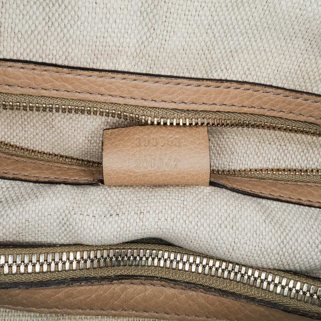 Gucci Medium Leather Soho Working Tote - Image 10