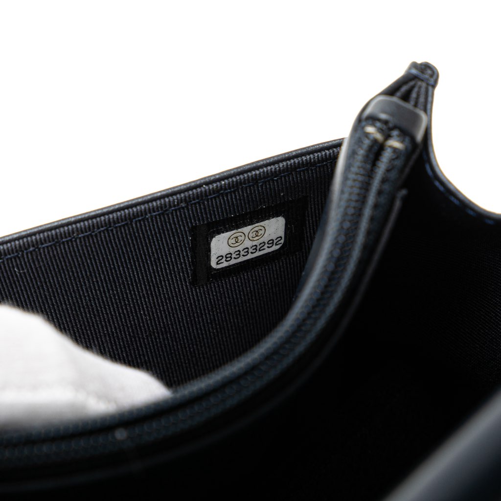 Chanel Quilted Aged Calfskin Gabrielle Wallet On Chain - Detail 2