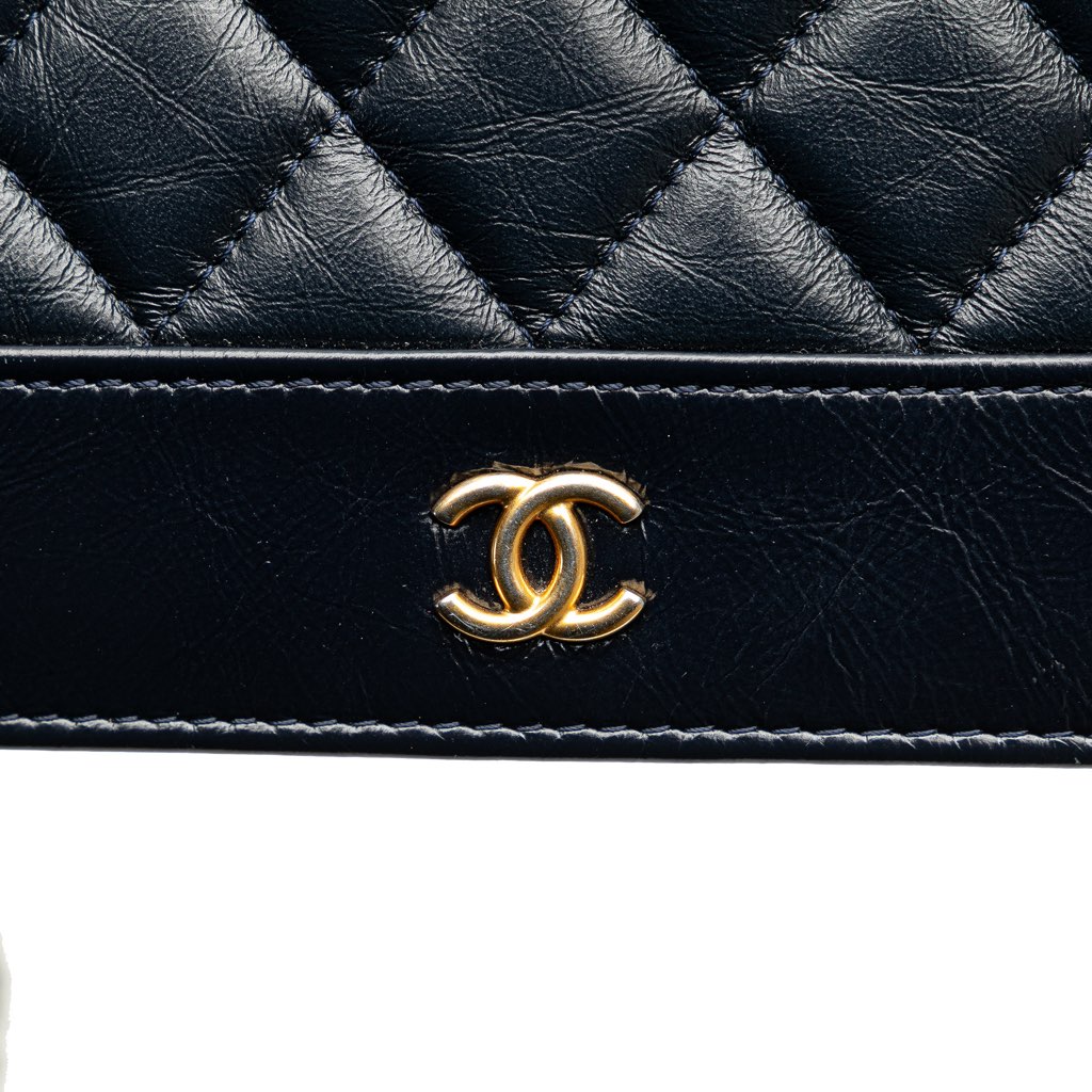 Chanel Quilted Aged Calfskin Gabrielle Wallet On Chain - Image 10