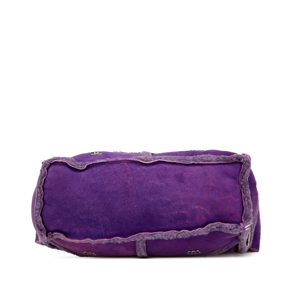 Chanel CC Shearling Suede Shoulder Bag - 3
