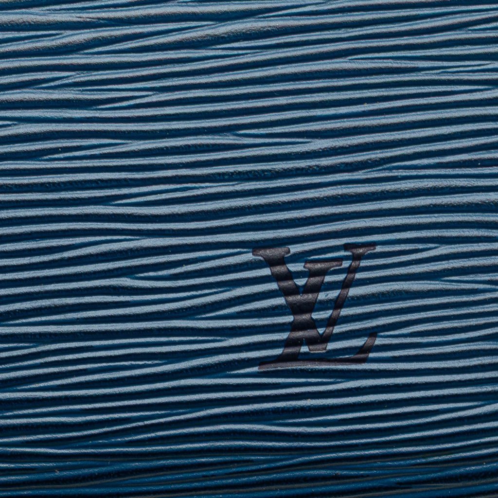 Louis Vuitton Epi Pochette Accessoires - Side view