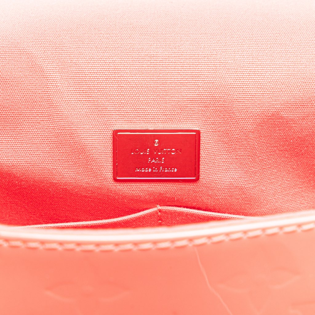 Louis Vuitton Monogram Vernis Pasadena - Side view