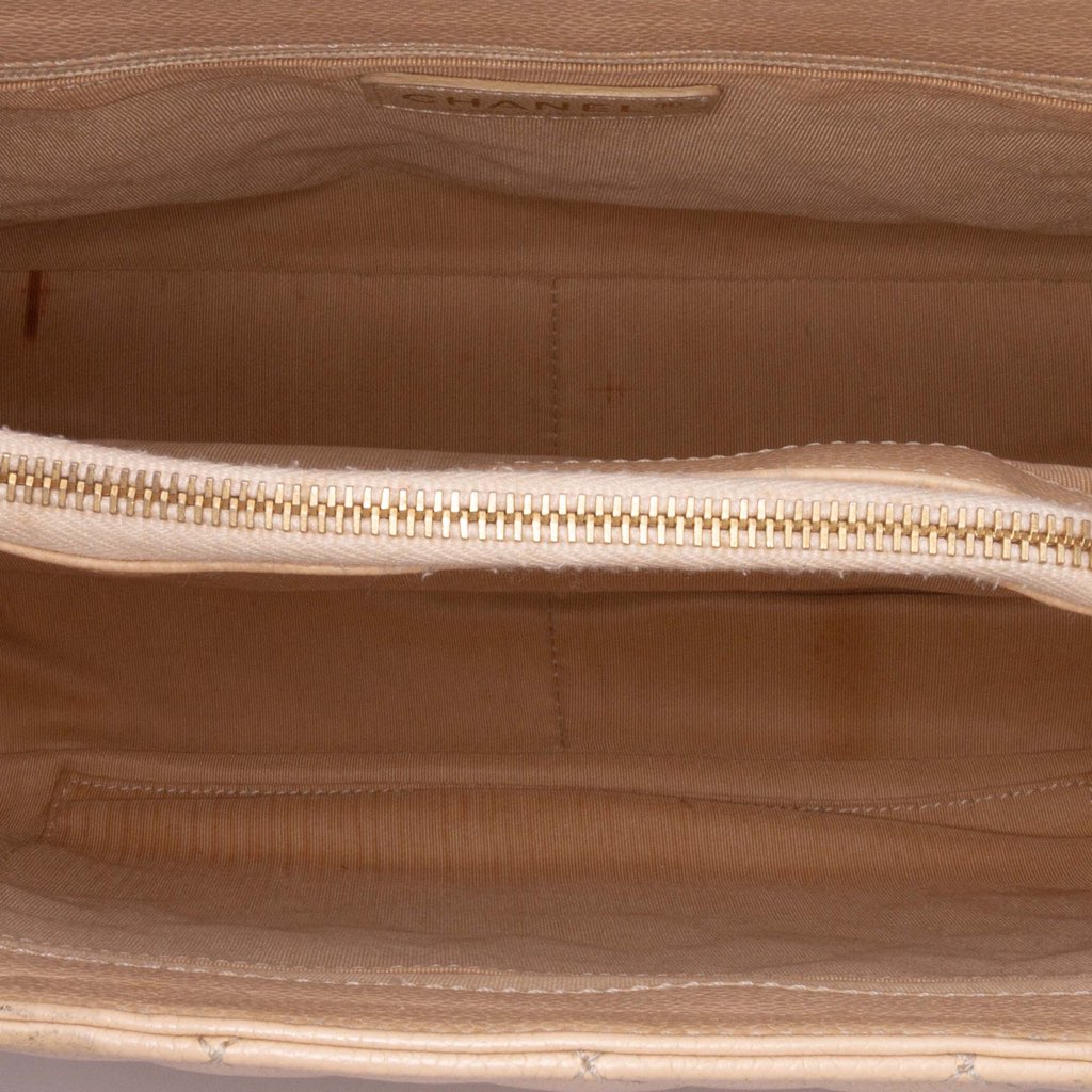 Chanel Caviar Grand Shopping Tote - 4