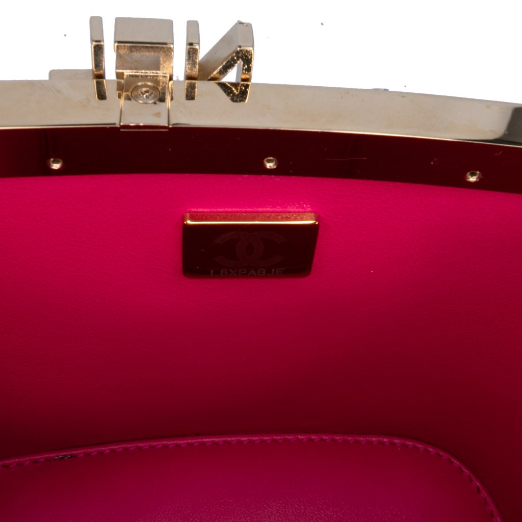 Chanel Quilted Tweed Vanity Case - Detail 2