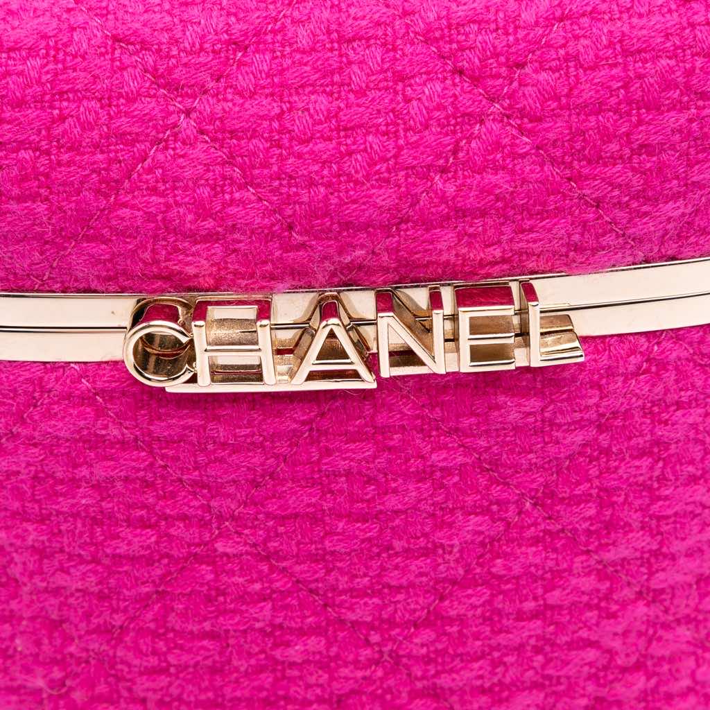 Chanel Quilted Tweed Vanity Case - Image 10