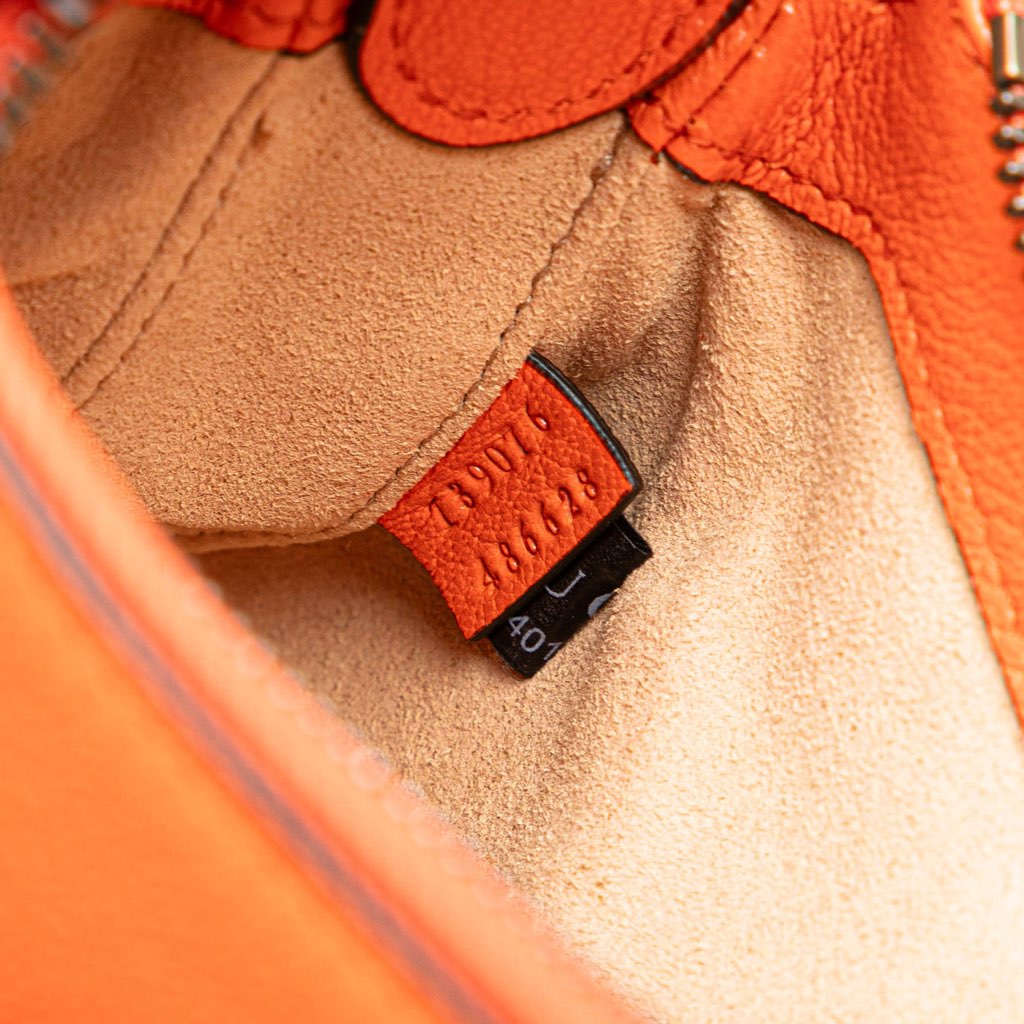 Gucci Mini Leather Aphrodite Shoulder Bag - Detail 1