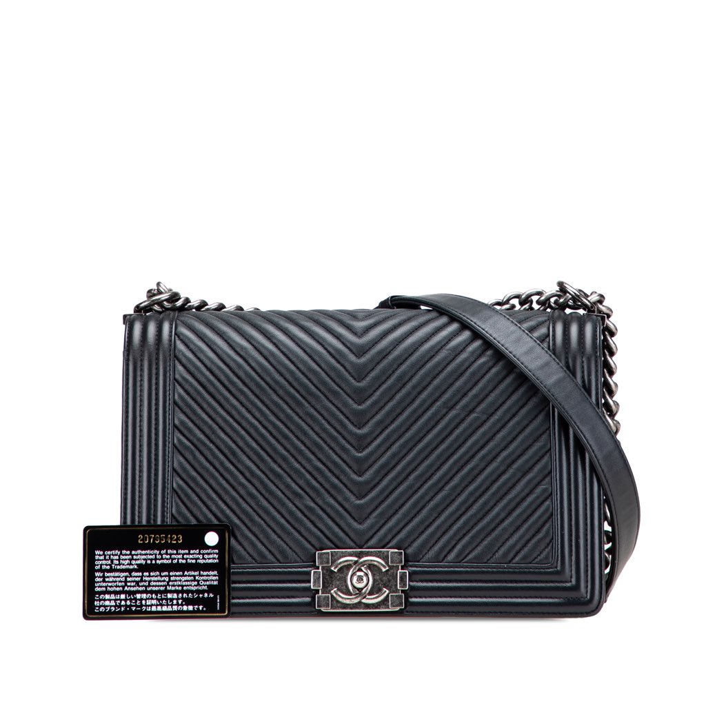 Chanel Medium Chevron Wrinkled Lambskin Boy Flap - Image 15