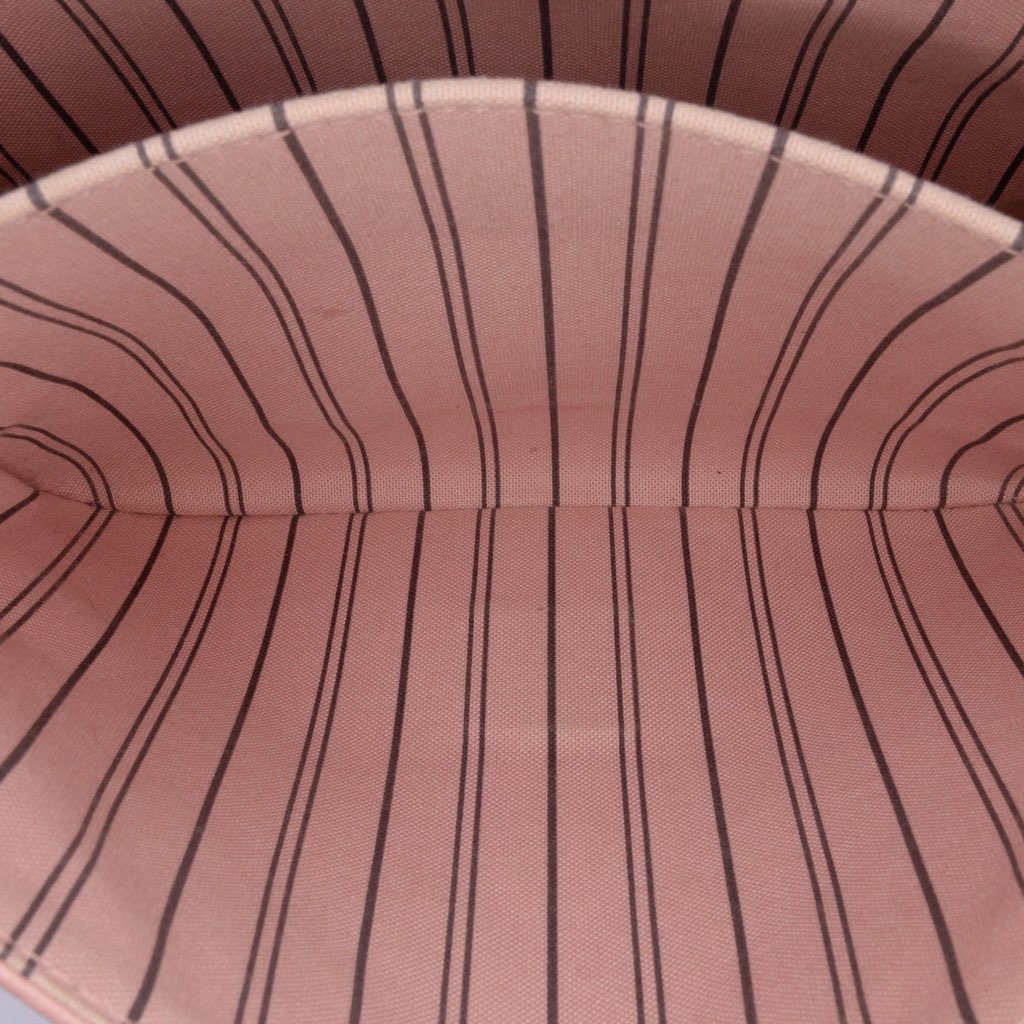 Louis Vuitton Monogram Empreinte Pochette Metis - Detail 2