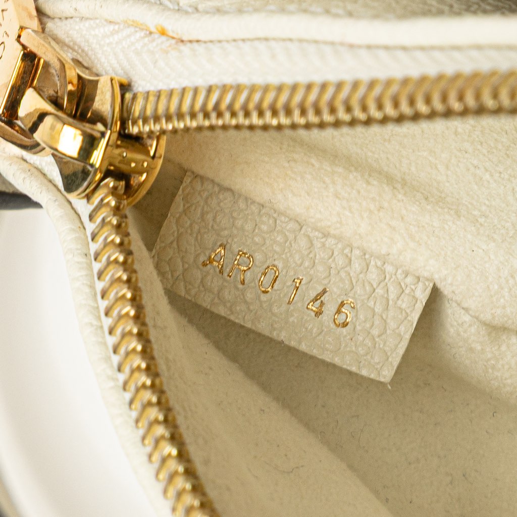 Louis Vuitton Monogram Empreinte Twice - Detail 2