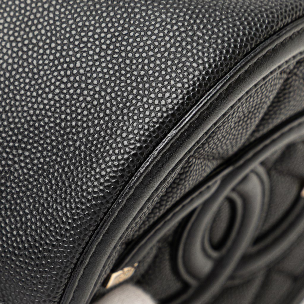 Chanel Caviar CC Filigree Round Clutch with Chain - Image 10