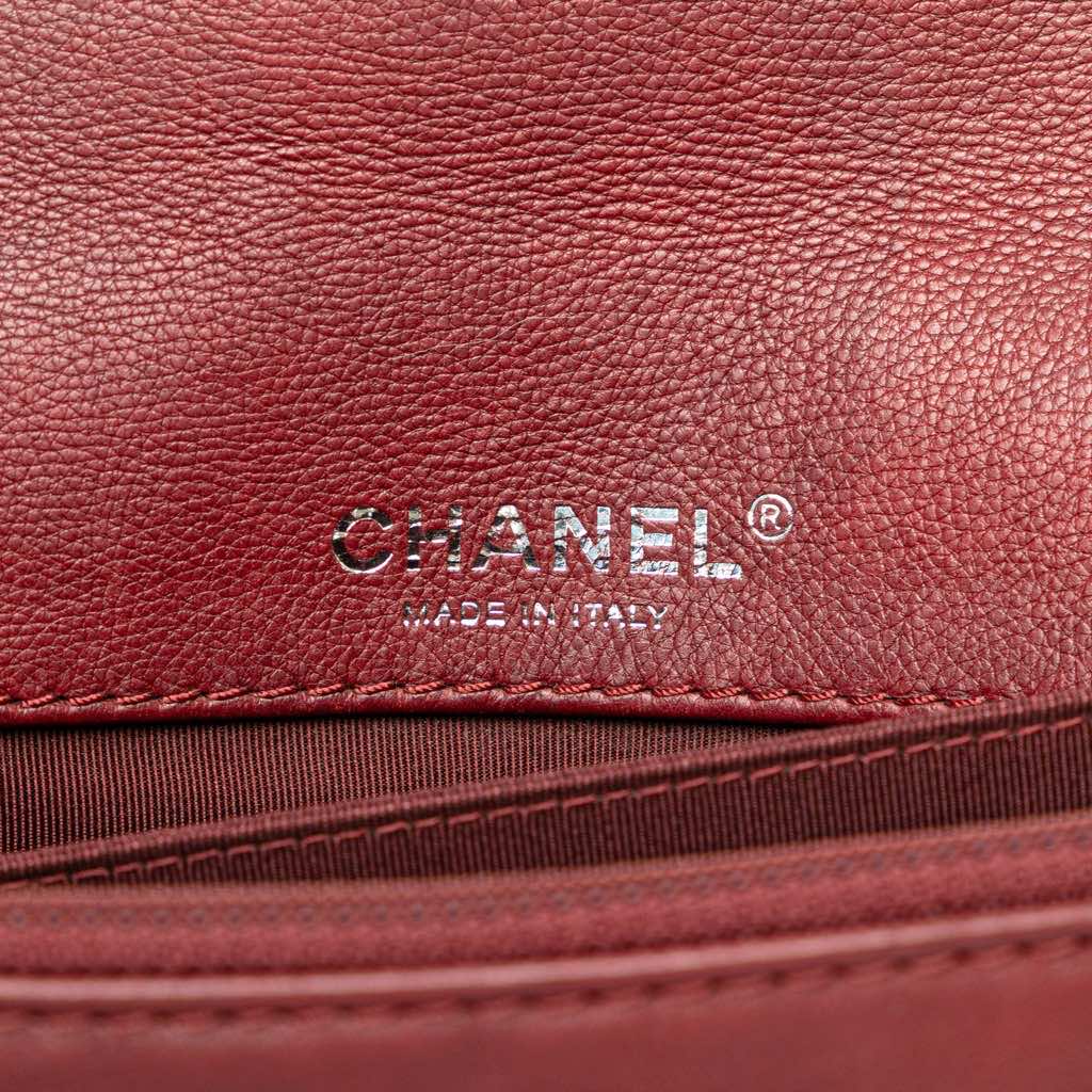 Chanel Small Calfskin Boy Reverso Flap - Detail 1