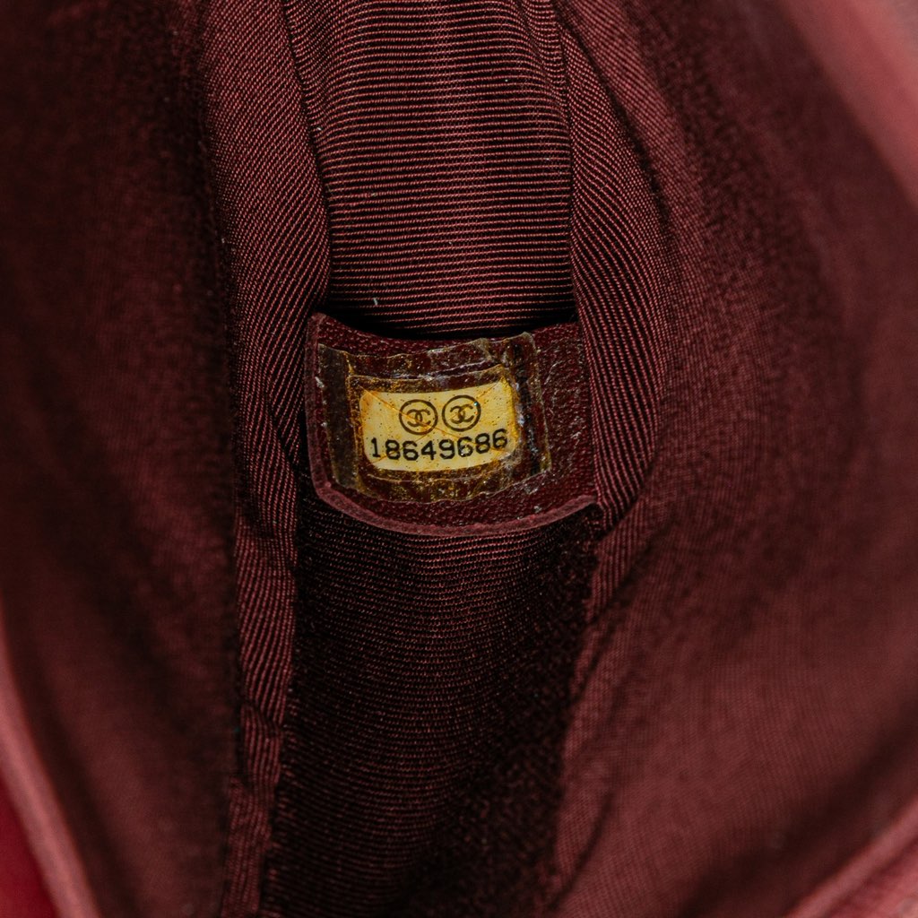 Chanel Small Calfskin Boy Reverso Flap - Detail 2