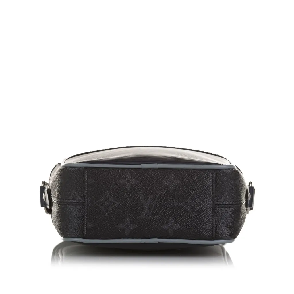 Louis Vuitton Epi Monogram Danube PM Blue Leather Good - Model View