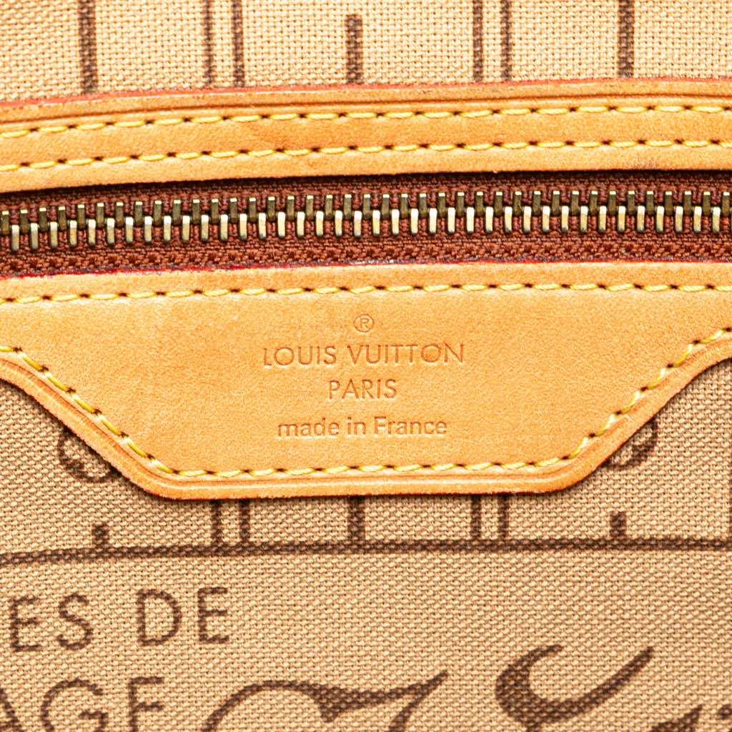 Louis Vuitton Monogram Neverfull PM - Side view