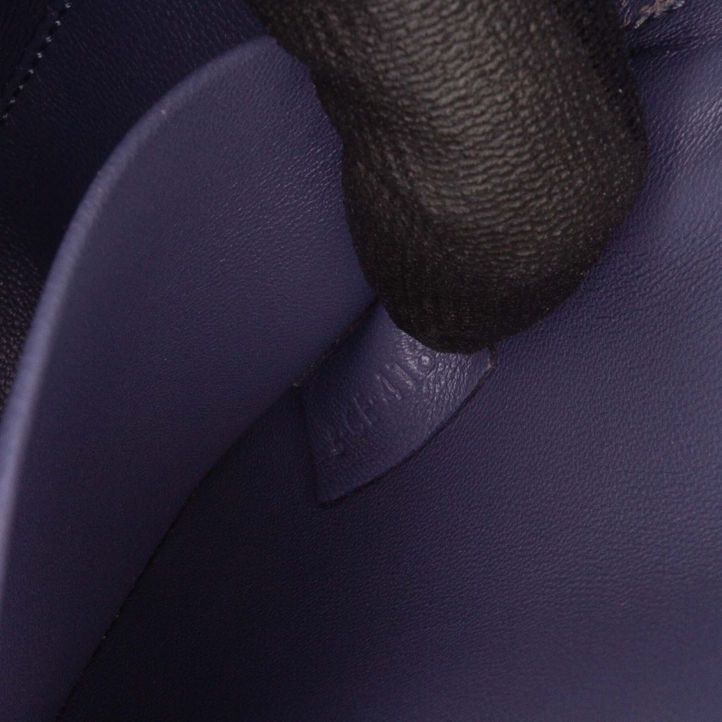 Celine Teen Shiny Calfskin Triomphe Crossbody - Detail 1